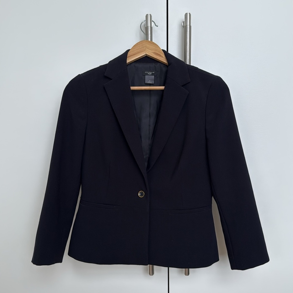 Ann Taylor Cropped Blazer size 4P